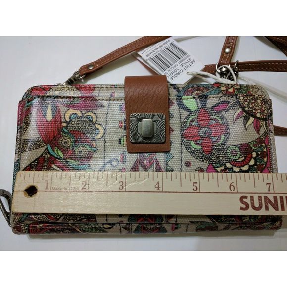 SAKROOTS Artist Circle Owl Crossbody Messenger Bag - Picture 6 of 6